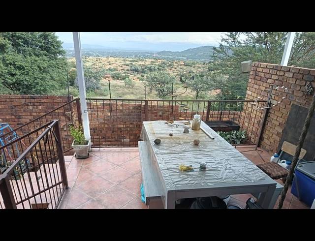 4 BEDROOM DETACHED FOR SALE IN SOUTH CREST